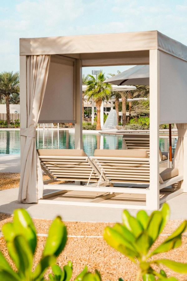 Erth Abu Dhabi Hotel Exterior foto
