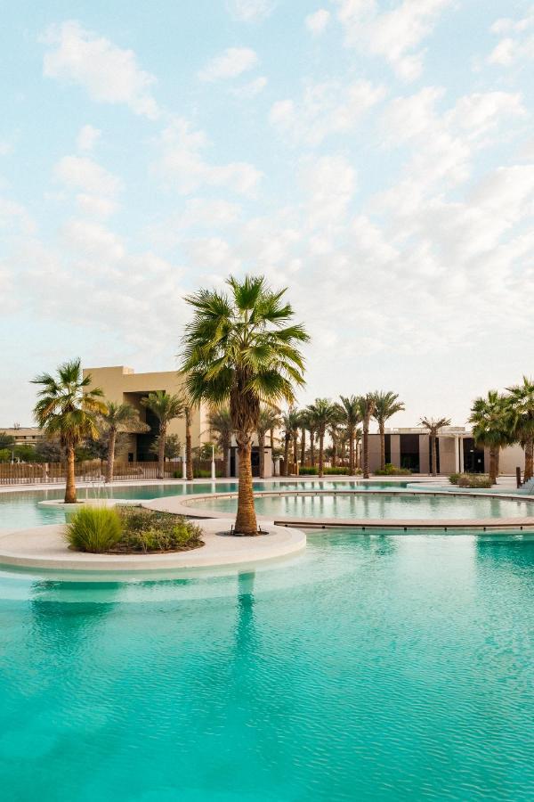 Erth Abu Dhabi Hotel Exterior foto