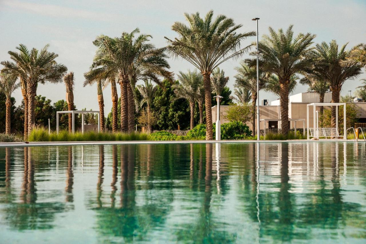 Erth Abu Dhabi Hotel Exterior foto